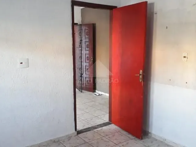 Casa com 300m² 3 quartos e 2 banheiros, à venda, no bairro Jardim Zaira em Mauá