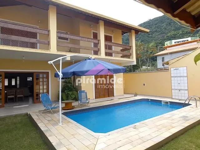 Casa com 450m² 6 quartos e 5 banheiros, à venda, no bairro Sumaré em Caraguatatuba