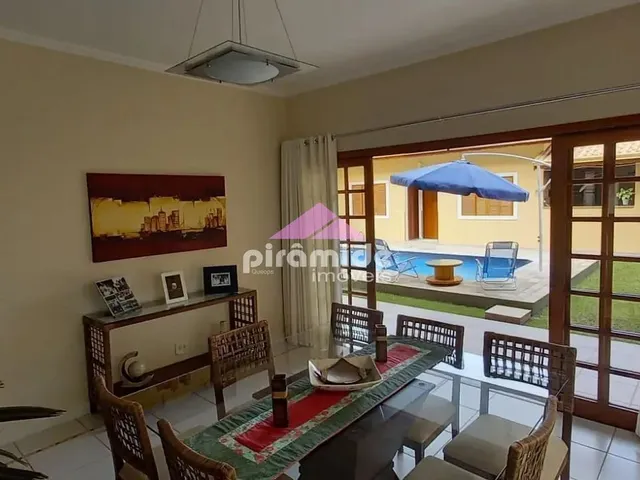Casa com 450m² 6 quartos e 5 banheiros, à venda, no bairro Sumaré em Caraguatatuba