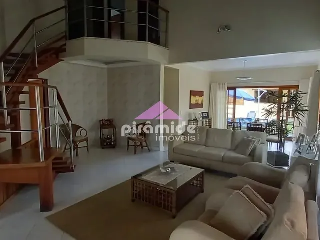 Casa com 450m² 6 quartos e 5 banheiros, à venda, no bairro Sumaré em Caraguatatuba