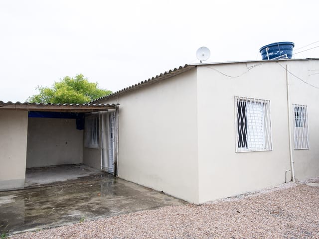 Casa 2 quartos e 1 banheiro, para alugar, no bairro Três Vendas em Pelotas