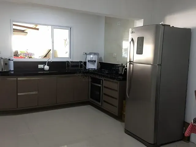 Casa com 170m² 1 quarto e 2 banheiros, à venda, no bairro Jardim Paraíso em Jacareí