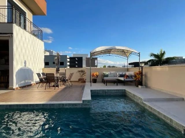 Casa com 450m² 4 quartos e 5 banheiros, à venda, no bairro Condomínio Residencial Jaguary em São José dos Campos