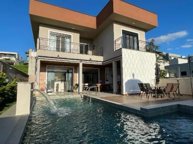 Casa com 450m² 4 quartos e 5 banheiros, à venda, no bairro Condomínio Residencial Jaguary em São José dos Campos