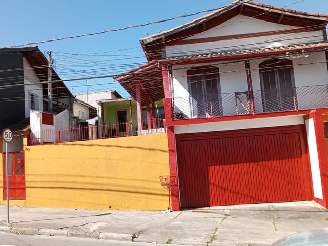 Casa com 328m² 3 quartos e 2 banheiros, à venda, no bairro Maria Áurea em Pindamonhangaba