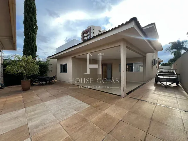 Casa 4 quartos e 4 banheiros, à venda, no bairro Jardim América em Goiânia