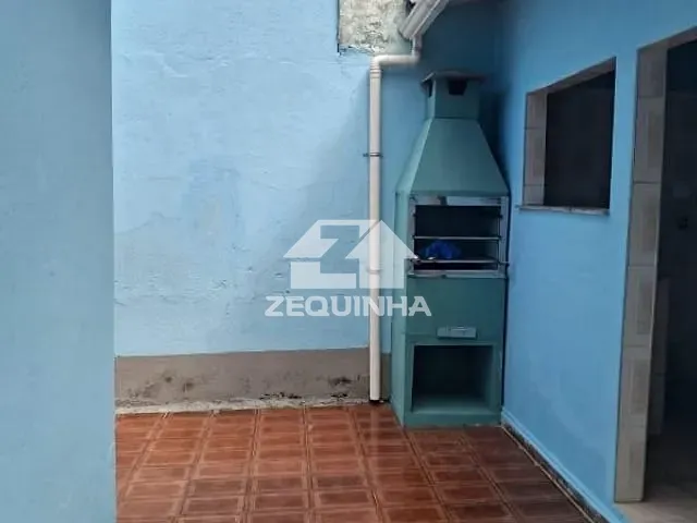 Casa com 250m² 3 quartos e 3 banheiros, para alugar, no bairro Adalgisa em Osasco