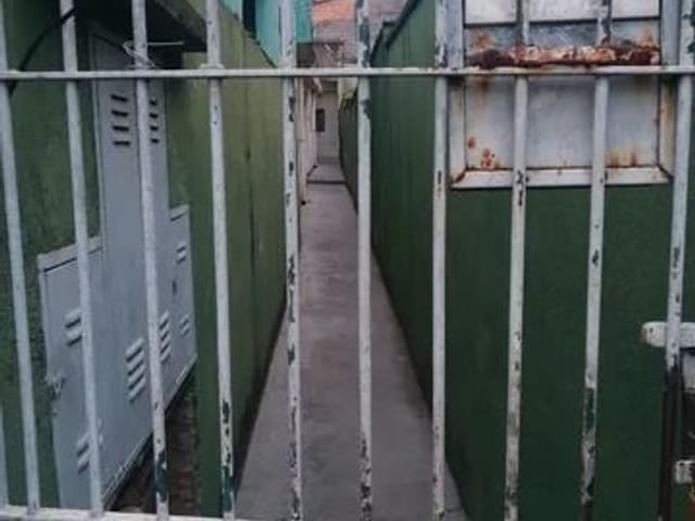 Casa com 240m² 5 quartos e 5 banheiros, à venda, no bairro Jardim Ângela Maria em Carapicuíba