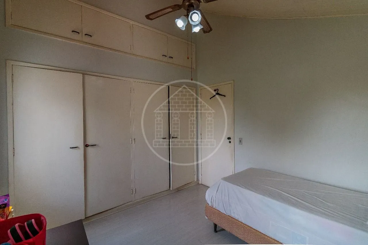 Casa, 4 quartos, 240 m² - Foto 8