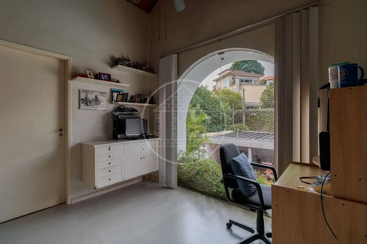 Casa, 4 quartos, 240 m² - Foto 12