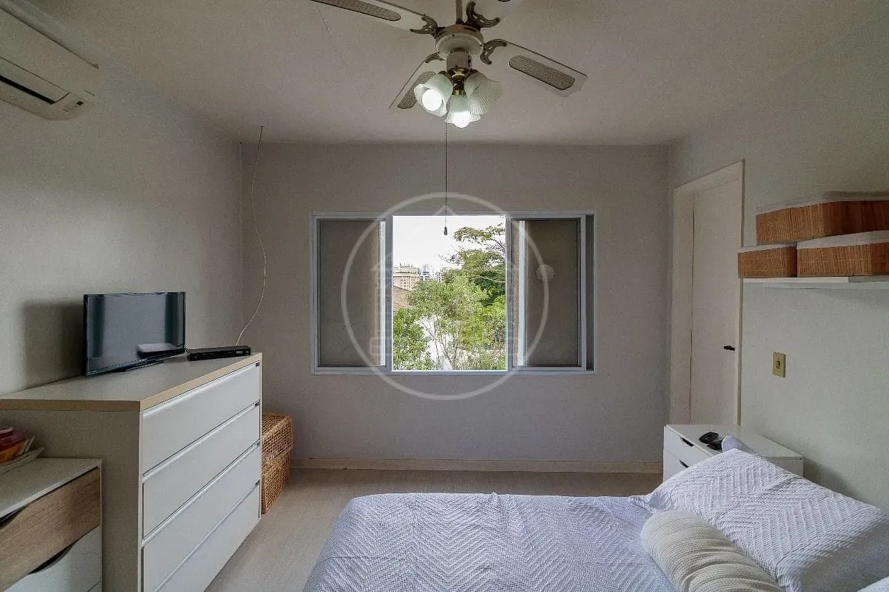 Casa, 4 quartos, 240 m² - Foto 10