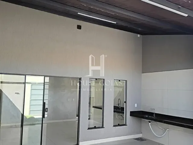 Casa 3 quartos e 2 banheiros, à venda, no bairro Residencial Dra Zélia Nunes em Senador Canedo