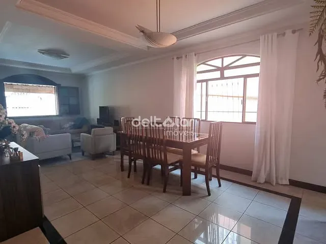 Casa com 360m² 3 quartos e 3 banheiros, à venda, no bairro Floramar em Belo Horizonte