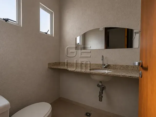 Casa com 590m² 3 quartos e 4 banheiros, para alugar, no bairro Gleba Fazenda Palhano em Londrina