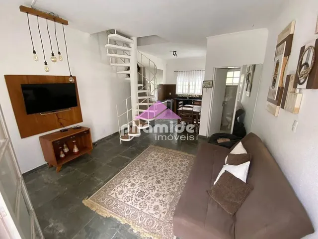 Casa com 150m² 2 quartos e 2 banheiros, à venda, no bairro Capricórnio em Caraguatatuba