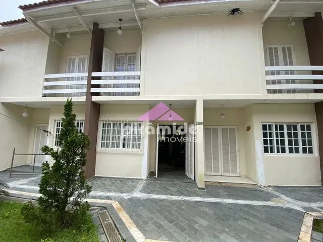 Casa com 150m² 2 quartos e 2 banheiros, à venda, no bairro Capricórnio em Caraguatatuba