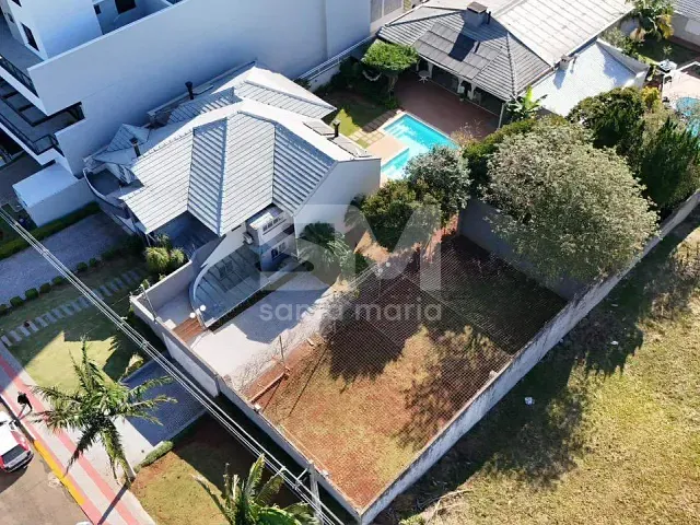 Casa 3 quartos e 3 banheiros, para alugar, no bairro Jardim Itália em Chapecó