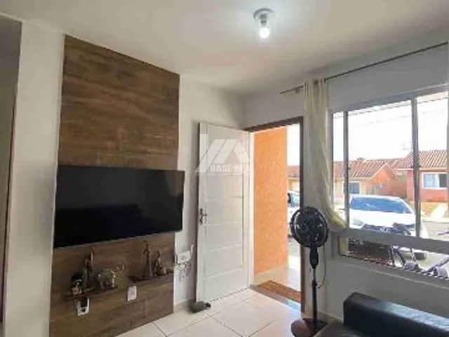 Casa 2 quartos e 1 banheiro, à venda, no bairro Chapada em Ponta Grossa