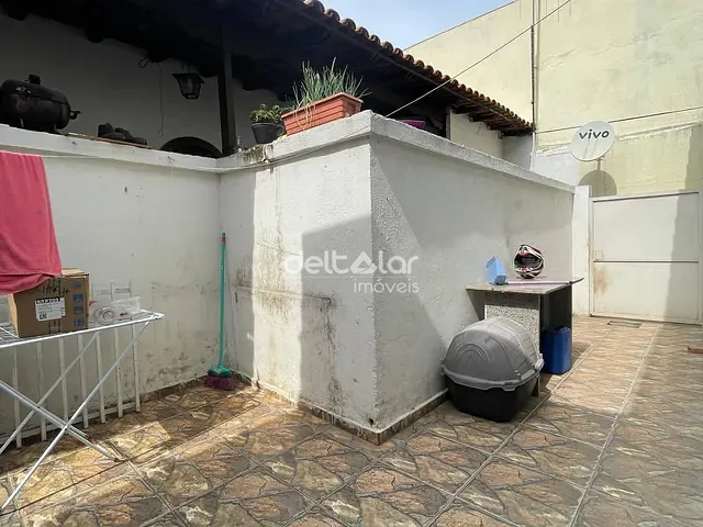 Casa com 521m² 7 quartos e 3 banheiros, à venda, no bairro Itapoã em Belo Horizonte