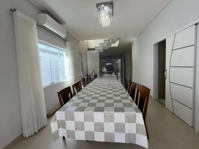 Casa com 250m² 4 quartos e 3 banheiros, à venda, no bairro Urbanova em São José dos Campos