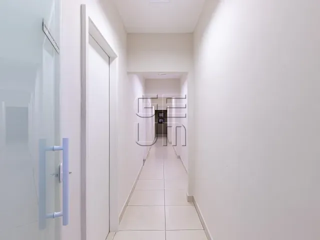 Casa com 497m², para alugar, no bairro Caravelle em Londrina