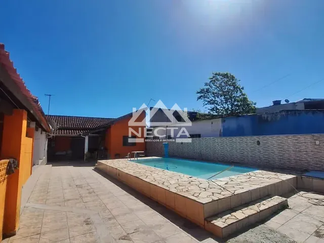 Casa com 280m² 5 quartos e 1 banheiro, à venda, no bairro Balneário Recanto do Sol em Caraguatatuba