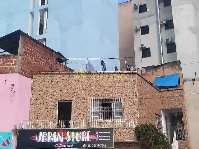 Casa com 105m² 4 quartos e 1 banheiro, à venda, no bairro Centro em Aparecida