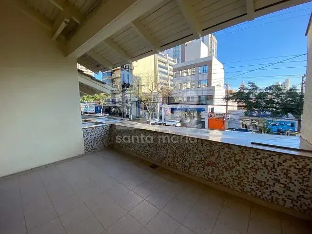 Casa 4 quartos e 2 banheiros, à venda, no bairro Centro em Chapecó