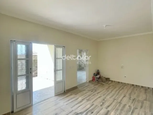 Casa com 450m² 2 quartos e 1 banheiro, para alugar, no bairro Cachoeira em São José da Lapa