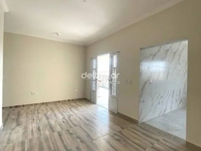 Casa com 450m² 2 quartos e 1 banheiro, para alugar, no bairro Cachoeira em São José da Lapa