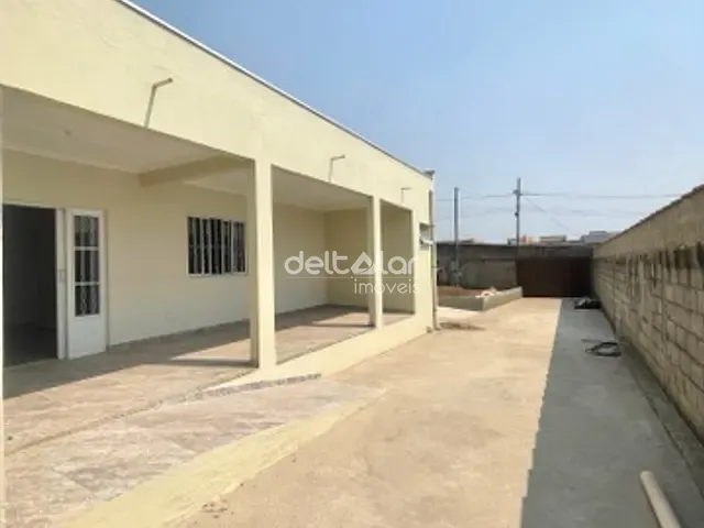 Casa com 450m² 2 quartos e 1 banheiro, para alugar, no bairro Cachoeira em São José da Lapa