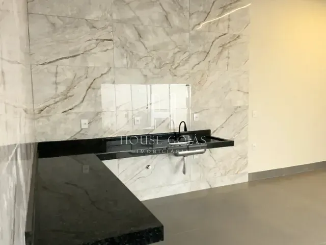 Casa com 206m² 3 quartos e 2 banheiros, à venda, no bairro Residencial Ravena em Senador Canedo