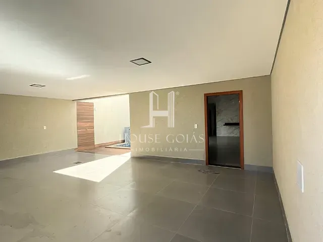 Casa com 206m² 3 quartos e 2 banheiros, à venda, no bairro Residencial Ravena em Senador Canedo
