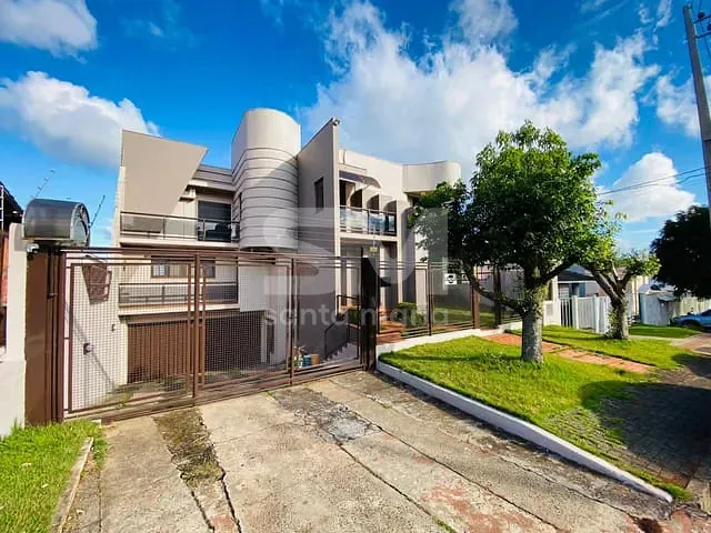 Casa 4 quartos e 3 banheiros, para alugar, no bairro Centro em Chapecó