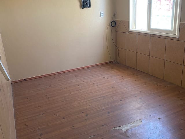 Casa com 300m² 2 quartos e 2 banheiros, à venda, no bairro Santa Terezinha em Pelotas