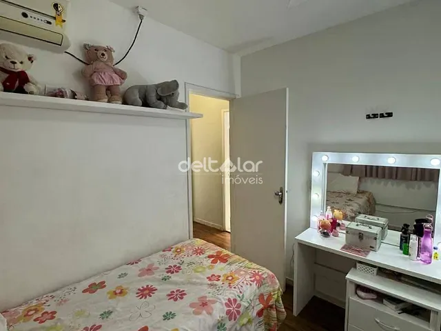 Casa 3 quartos e 2 banheiros, à venda, no bairro Castelo em Belo Horizonte