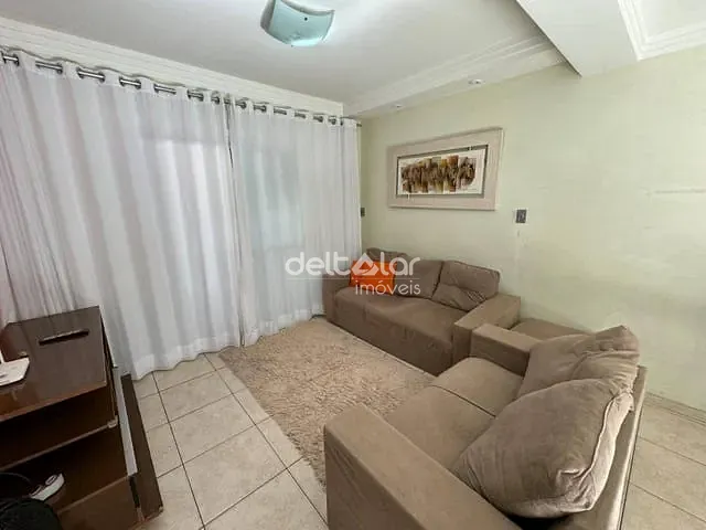 Casa 3 quartos e 2 banheiros, à venda, no bairro Castelo em Belo Horizonte