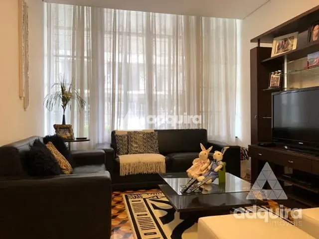 Casa com 426m² 3 quartos e 3 banheiros, à venda, no bairro Centro em Ponta Grossa