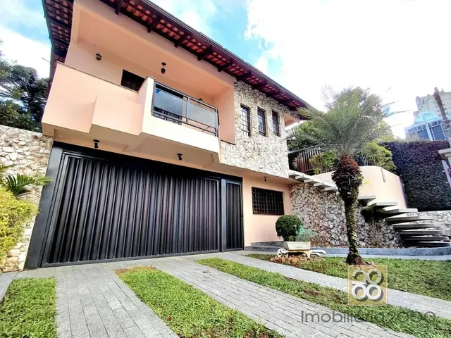 Casa 3 quartos e 1 banheiro, para alugar, no bairro Mossunguê em Curitiba