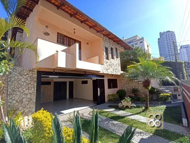 Casa 3 quartos e 1 banheiro, para alugar, no bairro Mossunguê em Curitiba