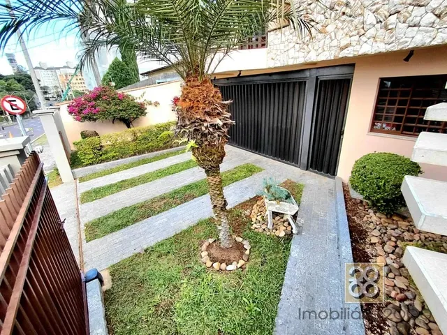 Casa 3 quartos e 1 banheiro, para alugar, no bairro Mossunguê em Curitiba