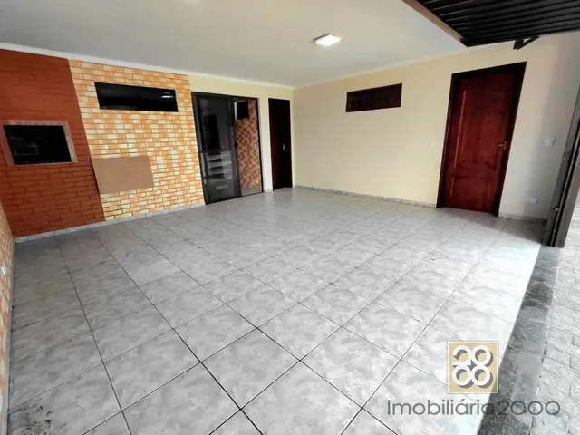 Casa 3 quartos e 1 banheiro, para alugar, no bairro Mossunguê em Curitiba