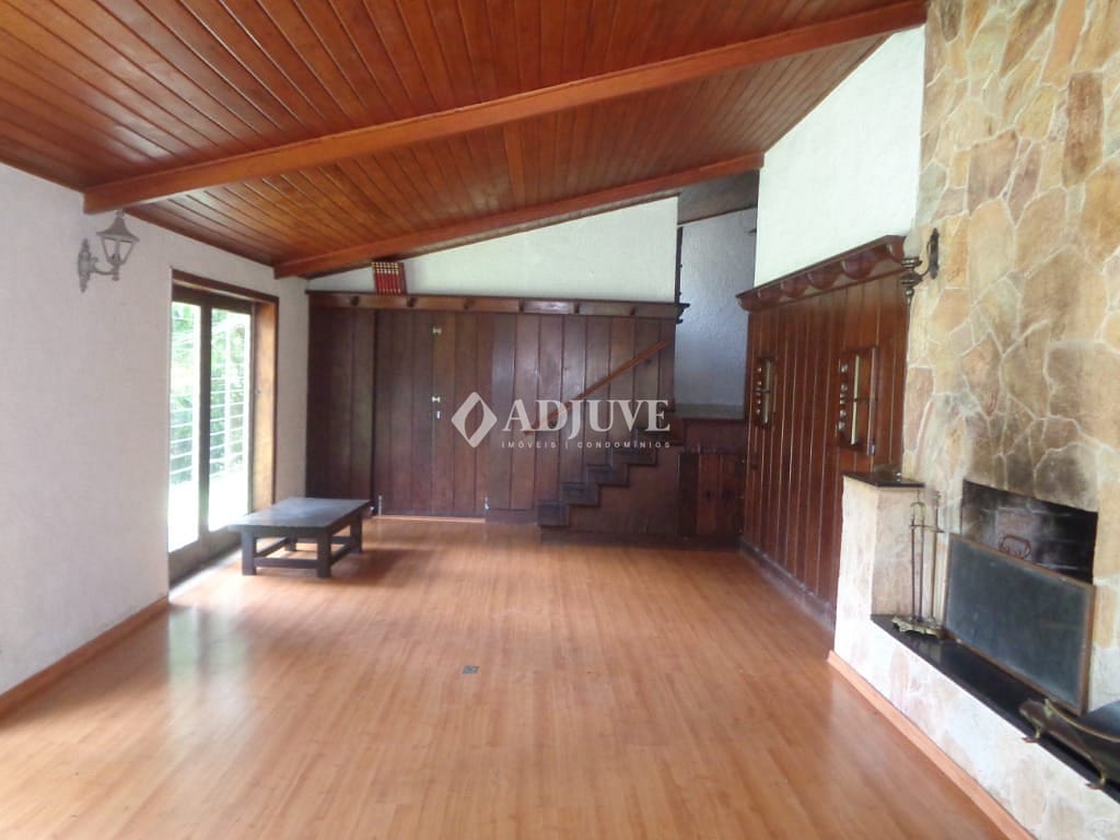 Casa à venda com 3 quartos, 200m² - Foto 3