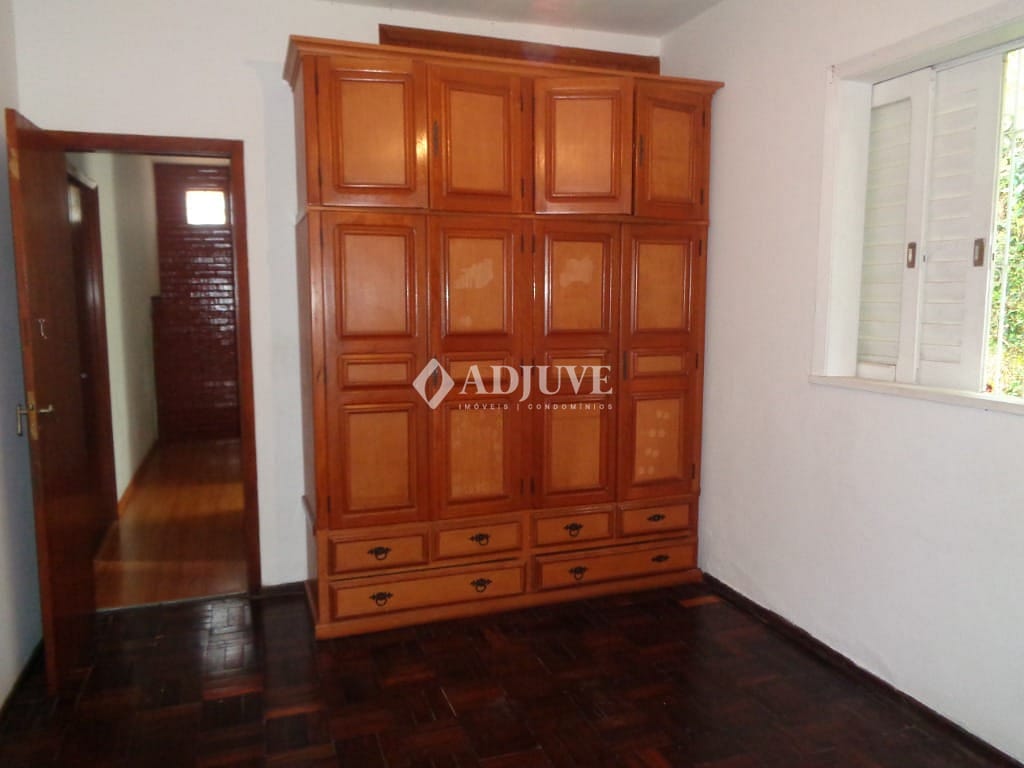 Casa à venda com 3 quartos, 200m² - Foto 8
