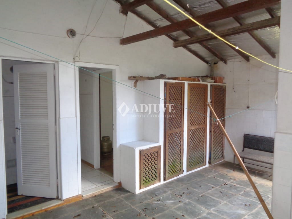 Casa à venda com 3 quartos, 200m² - Foto 18