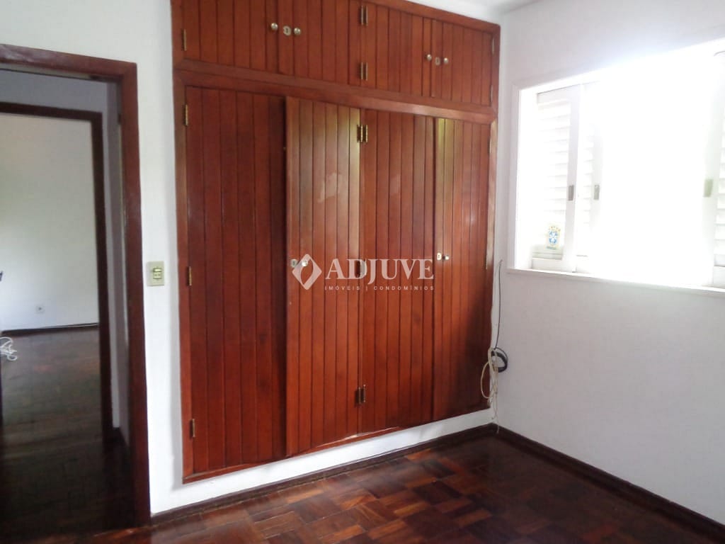Casa à venda com 3 quartos, 200m² - Foto 12