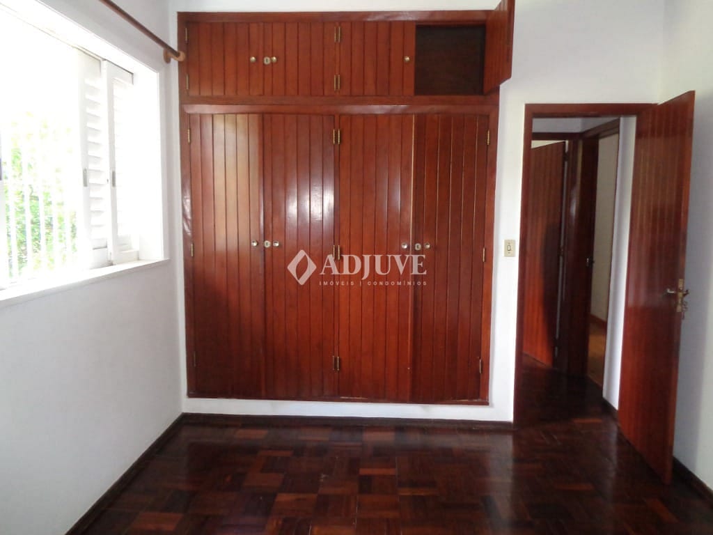 Casa à venda com 3 quartos, 200m² - Foto 10