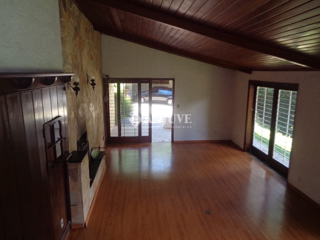 Casa à venda com 3 quartos, 200m² - Foto 15