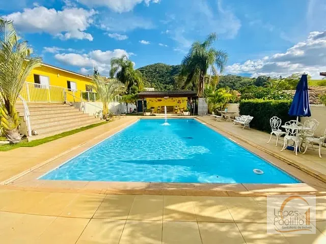 Casa com 2500m² 4 quartos e 6 banheiros, à venda, no bairro Jardim dos Pinheiros em Atibaia