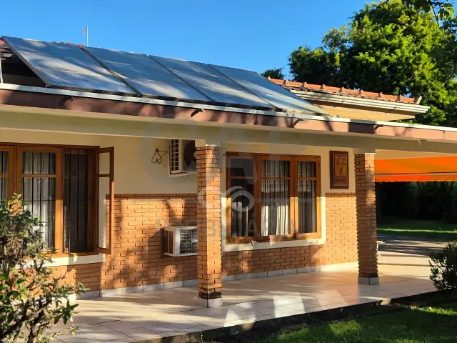 Casa com 229m² 3 quartos e 2 banheiros, à venda, no bairro Centro em Holambra